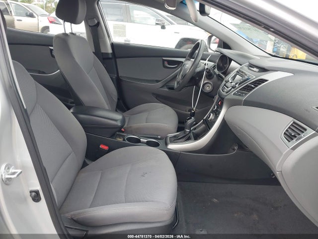 HYUNDAI ELANTRA SE - 5