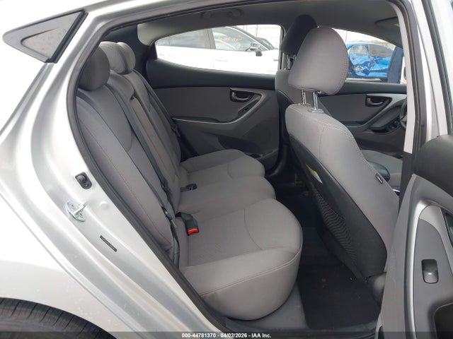 HYUNDAI ELANTRA SE - 8