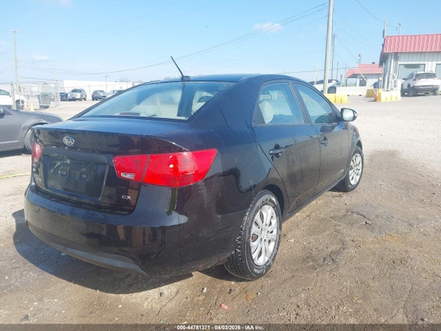 KIA FORTE EX - 4