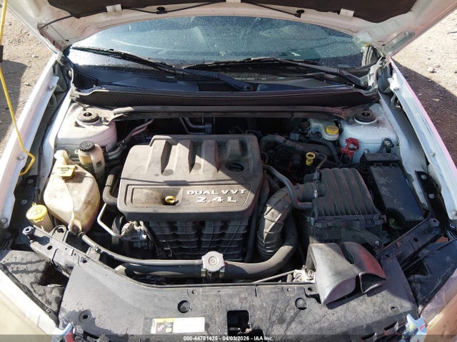 DODGE AVENGER SE - 10