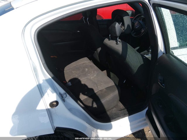 DODGE AVENGER SE - 8