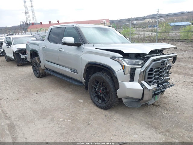 TOYOTA TUNDRA - 1