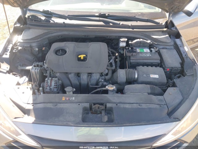 HYUNDAI ELANTRA - 10