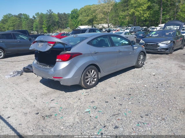 HYUNDAI ELANTRA SE - 4