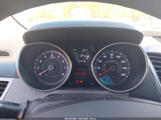 HYUNDAI ELANTRA SE - 7