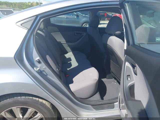 HYUNDAI ELANTRA SE - 8