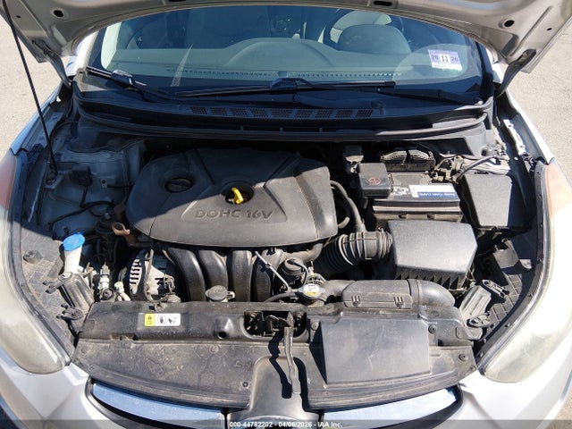 HYUNDAI ELANTRA - 10