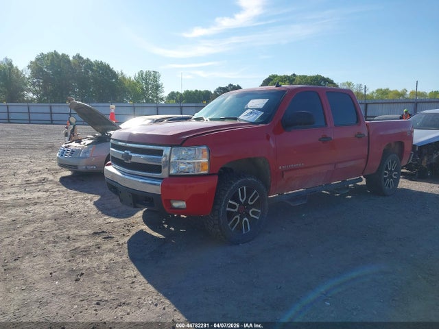 CHEVROLET SILVERADO 1500 LT1 - 2