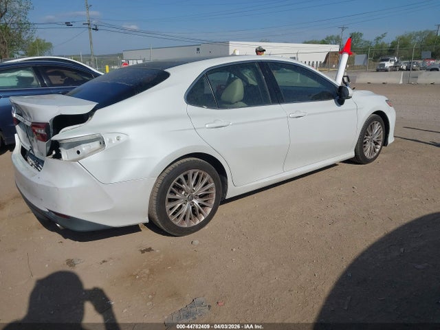 TOYOTA CAMRY - 4