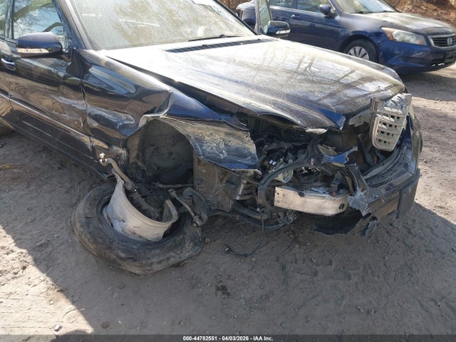 MERCEDES-BENZ E-CLASS - 6