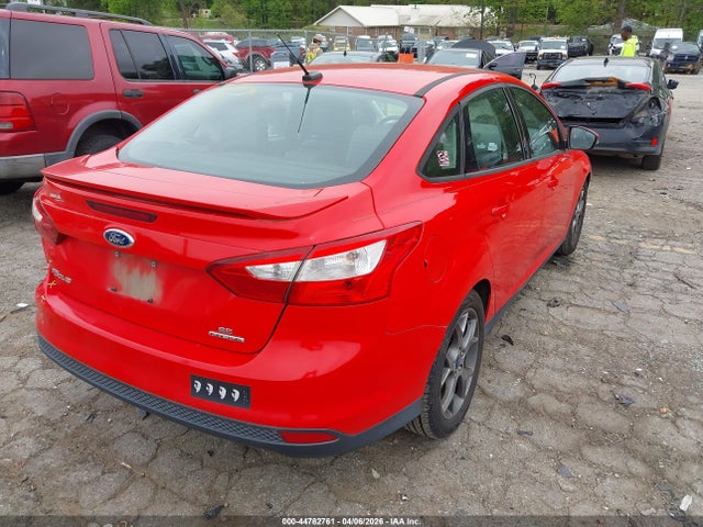 FORD FOCUS SE - 4