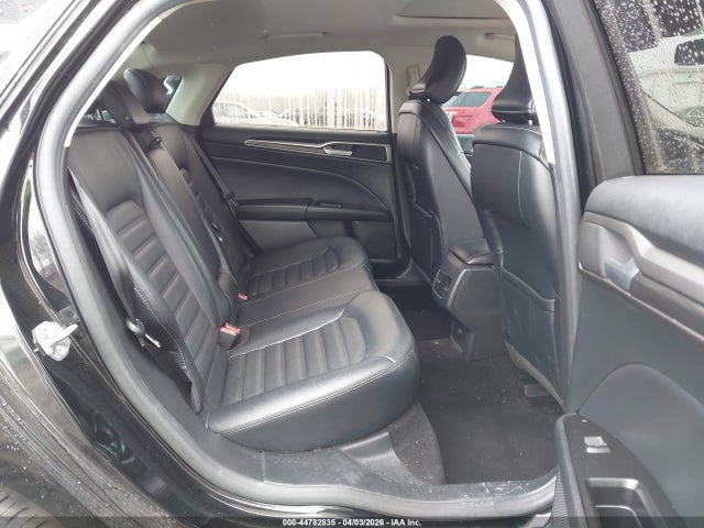 FORD FUSION SE - 8