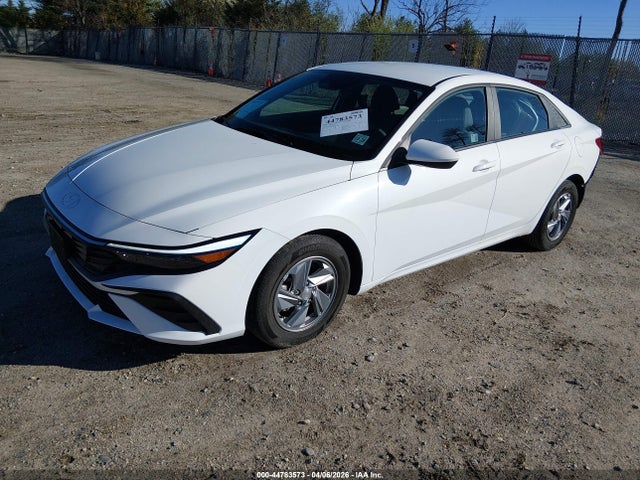 2024 Hyundai ELANTRA SE 照片 2