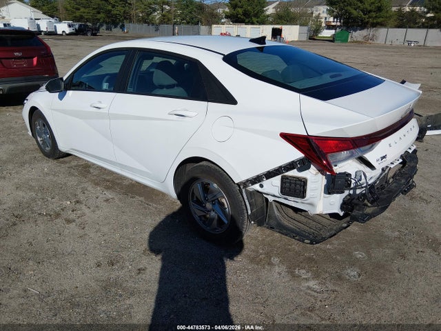 2024 Hyundai ELANTRA SE 照片 3