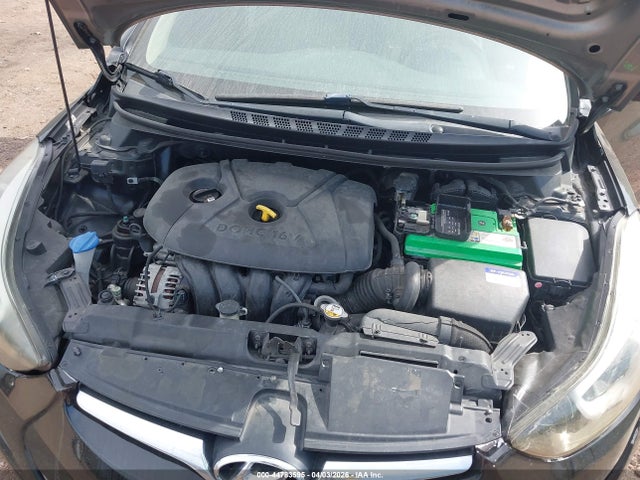 HYUNDAI ELANTRA SE - 10