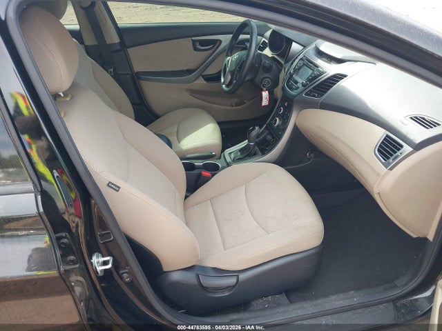 HYUNDAI ELANTRA SE - 5