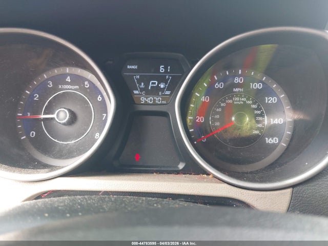 HYUNDAI ELANTRA SE - 7