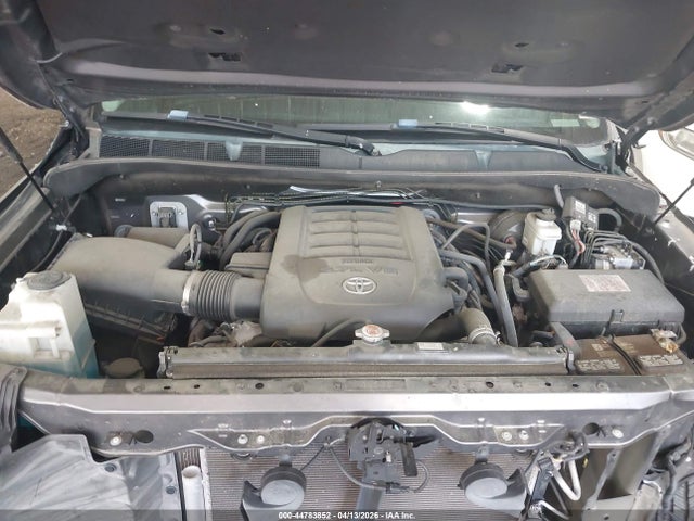 TOYOTA TUNDRA - 10