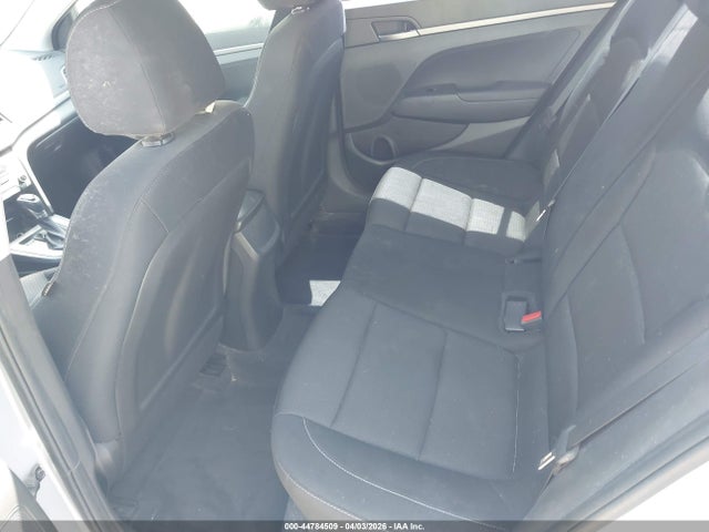 HYUNDAI ELANTRA SE - 8