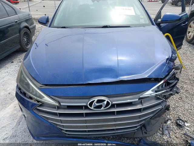 HYUNDAI ELANTRA - 10