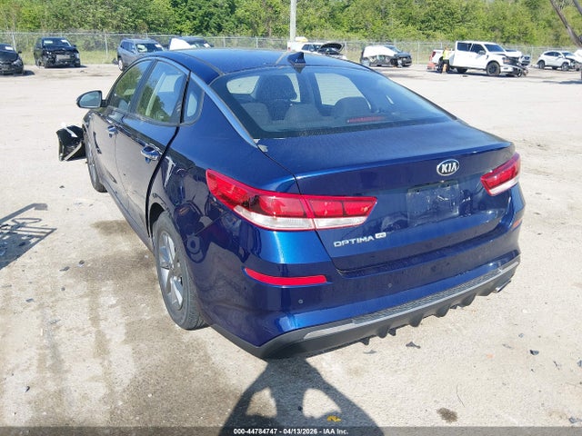 KIA OPTIMA LX - 3