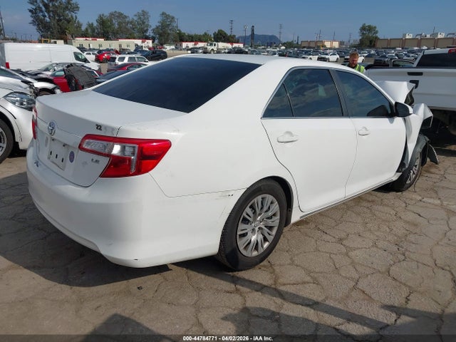 TOYOTA CAMRY - 4