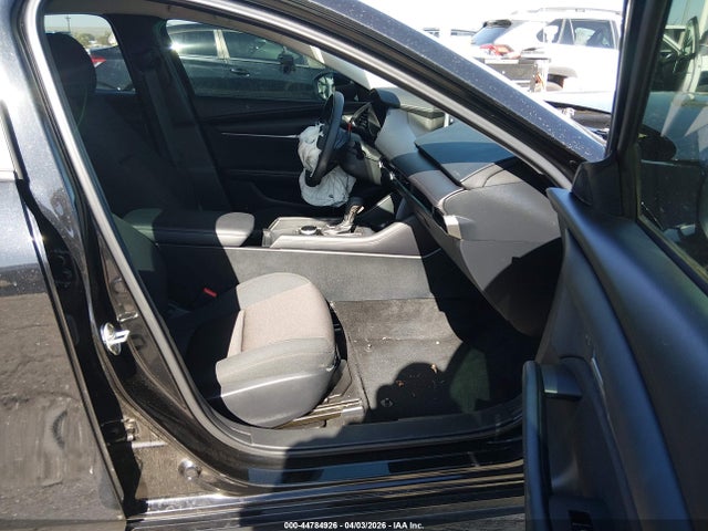 صورة 5 لـ 2024 Mazda MAZDA3 2.5 S