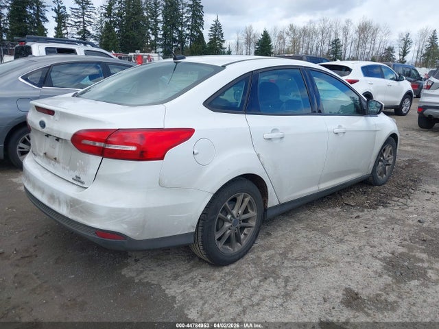 FORD FOCUS SE - 4