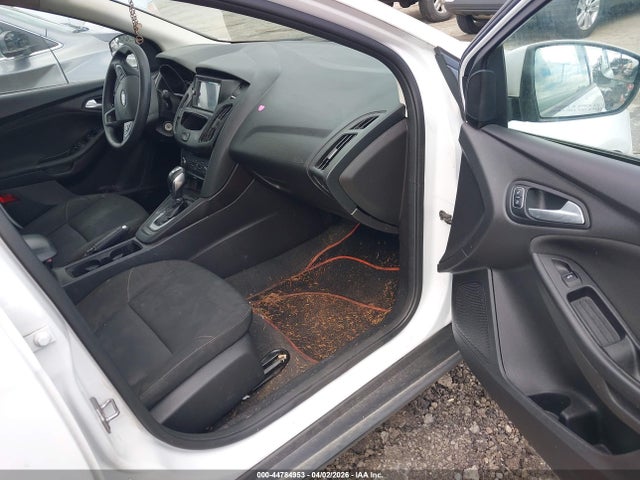 FORD FOCUS SE - 5