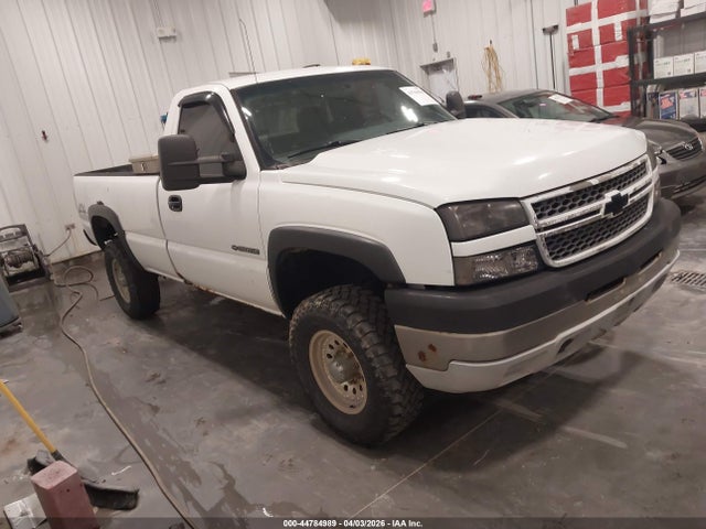 CHEVROLET SILVERADO - 1