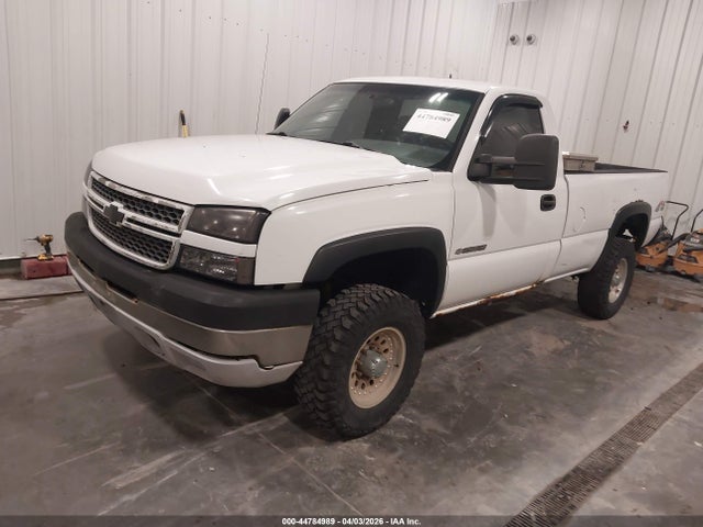 CHEVROLET SILVERADO - 2