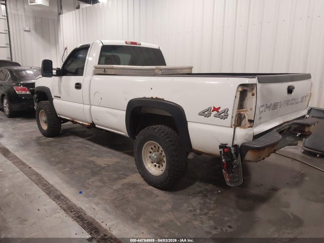 CHEVROLET SILVERADO - 3