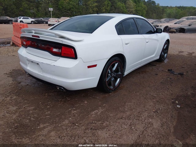 DODGE CHARGER SXT PLUS - 4