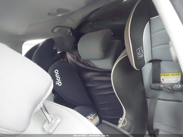 HYUNDAI ELANTRA GLS - 8