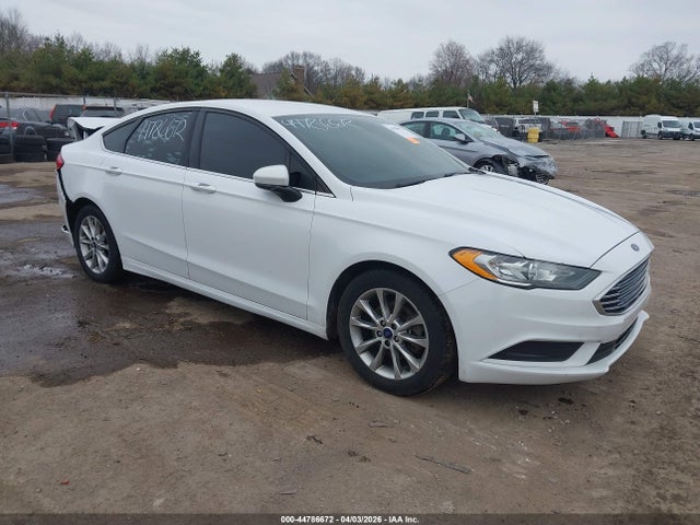 FORD FUSION SE - 1
