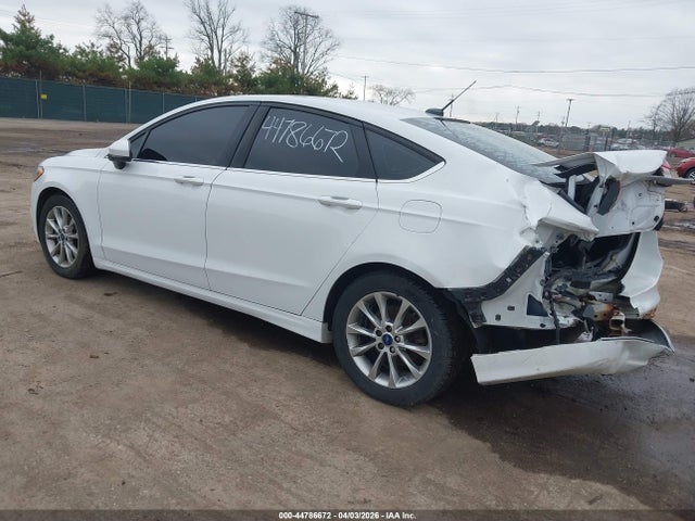 FORD FUSION SE - 3