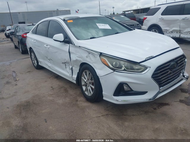 2019 HYUNDAI SONATA SE