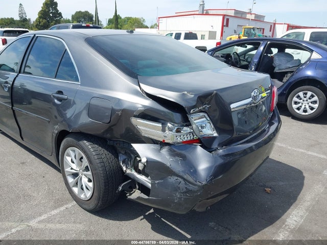 2011 Toyota CAMRY XLE 照片 6