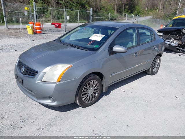 2010 Nissan SENTRA 2.0S — фото 2