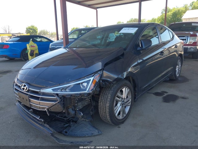 HYUNDAI ELANTRA SEL - 2