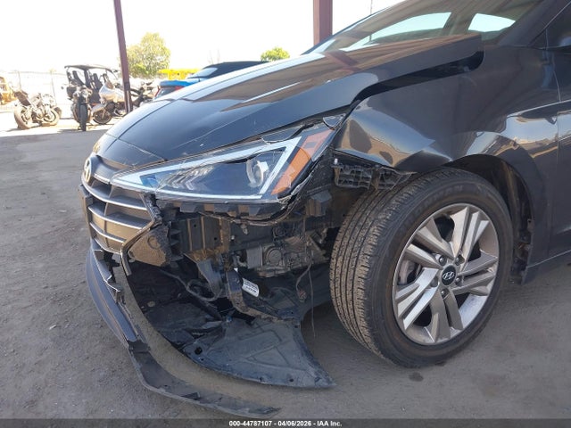 HYUNDAI ELANTRA SEL - 6