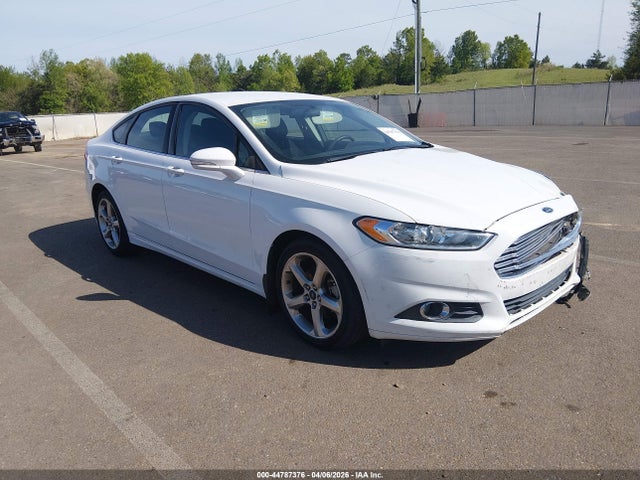 FORD FUSION SE - 1