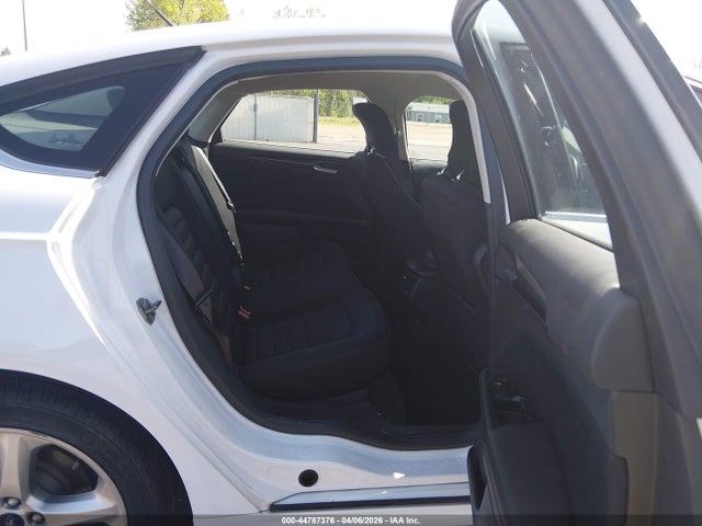 FORD FUSION SE - 8