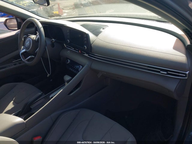 HYUNDAI ELANTRA SEL - 5