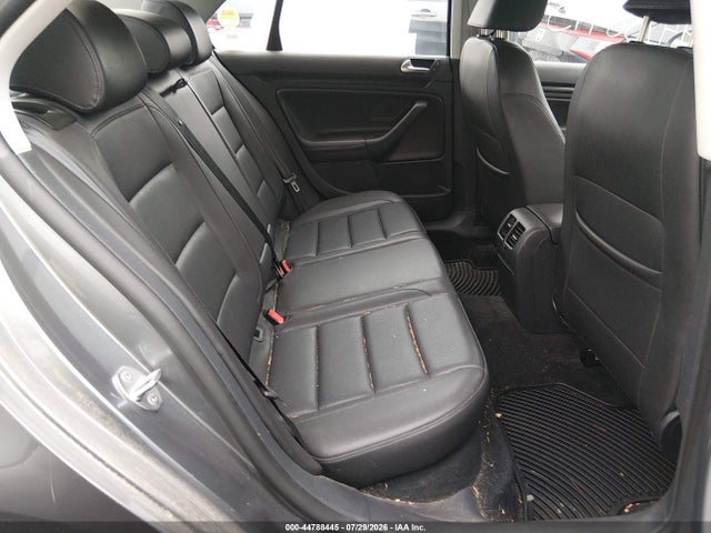 صورة 8 لـ 2010 Volkswagen JETTA TDI