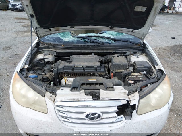 HYUNDAI ELANTRA - 10