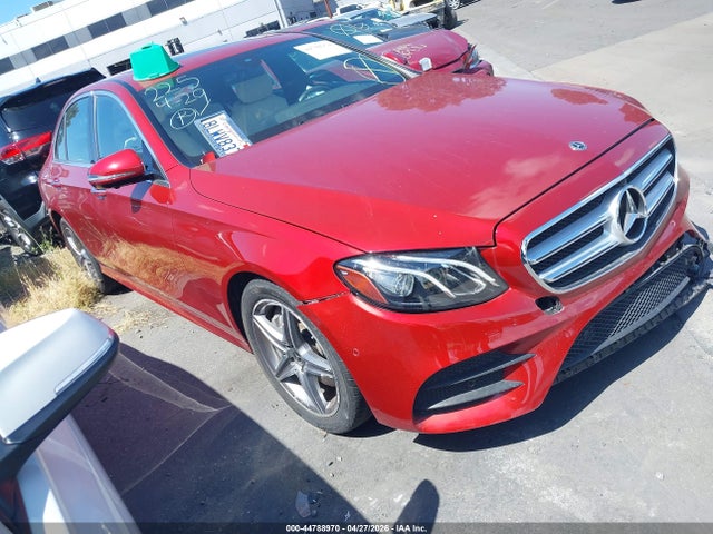 MERCEDES-BENZ E-CLASS - 1