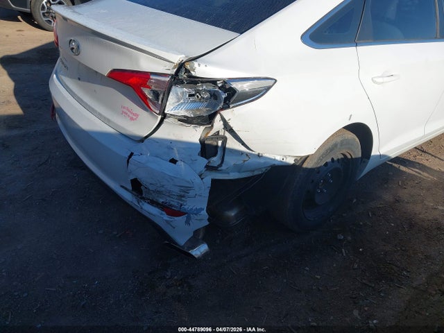 HYUNDAI SONATA SE - 6