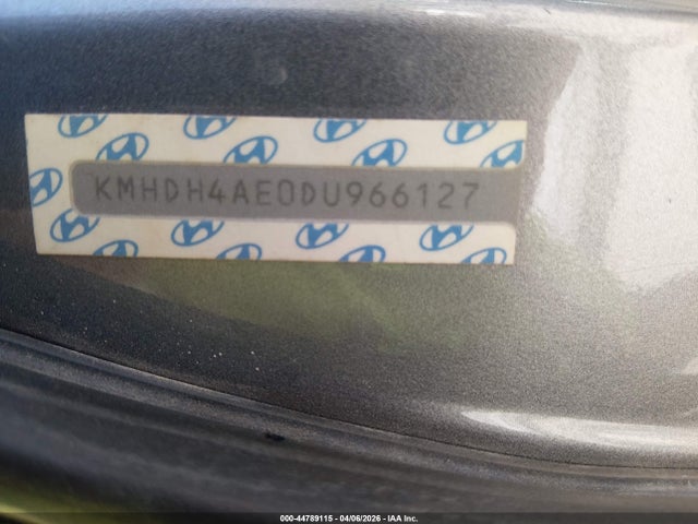 HYUNDAI ELANTRA LIMITED - 9