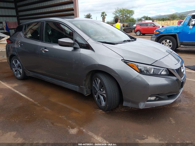 2021 NISSAN LEAF SV 40 KWH